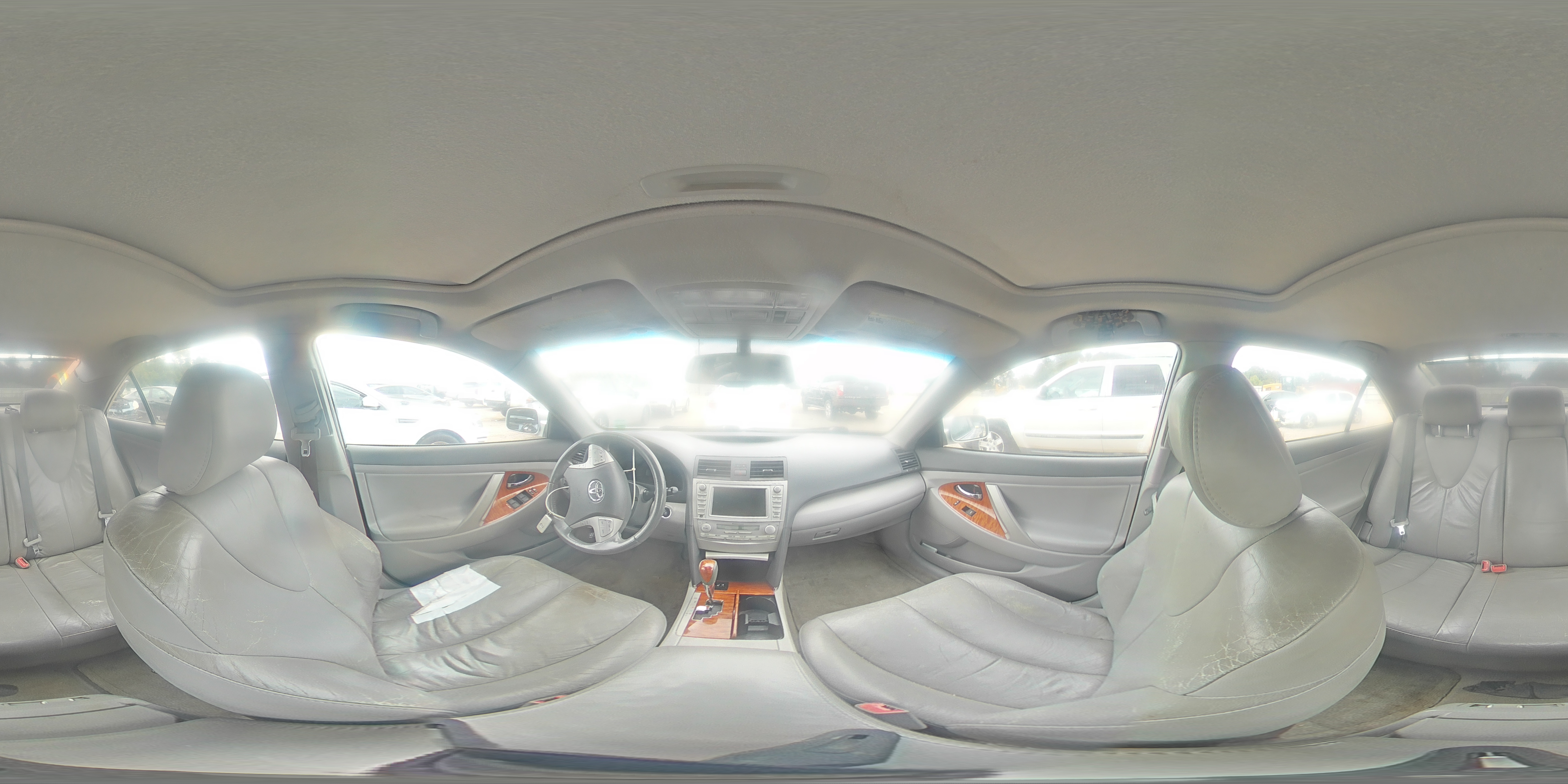 2010 Toyota Camry - Image 12