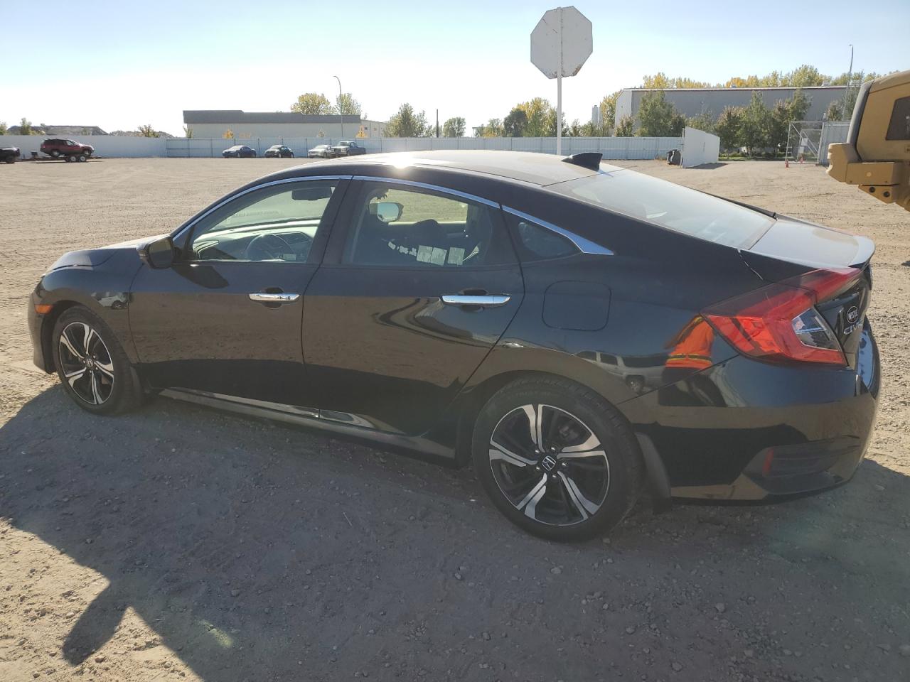 VIN JHMFC1F91JX034050 2018 HONDA CIVIC no.2