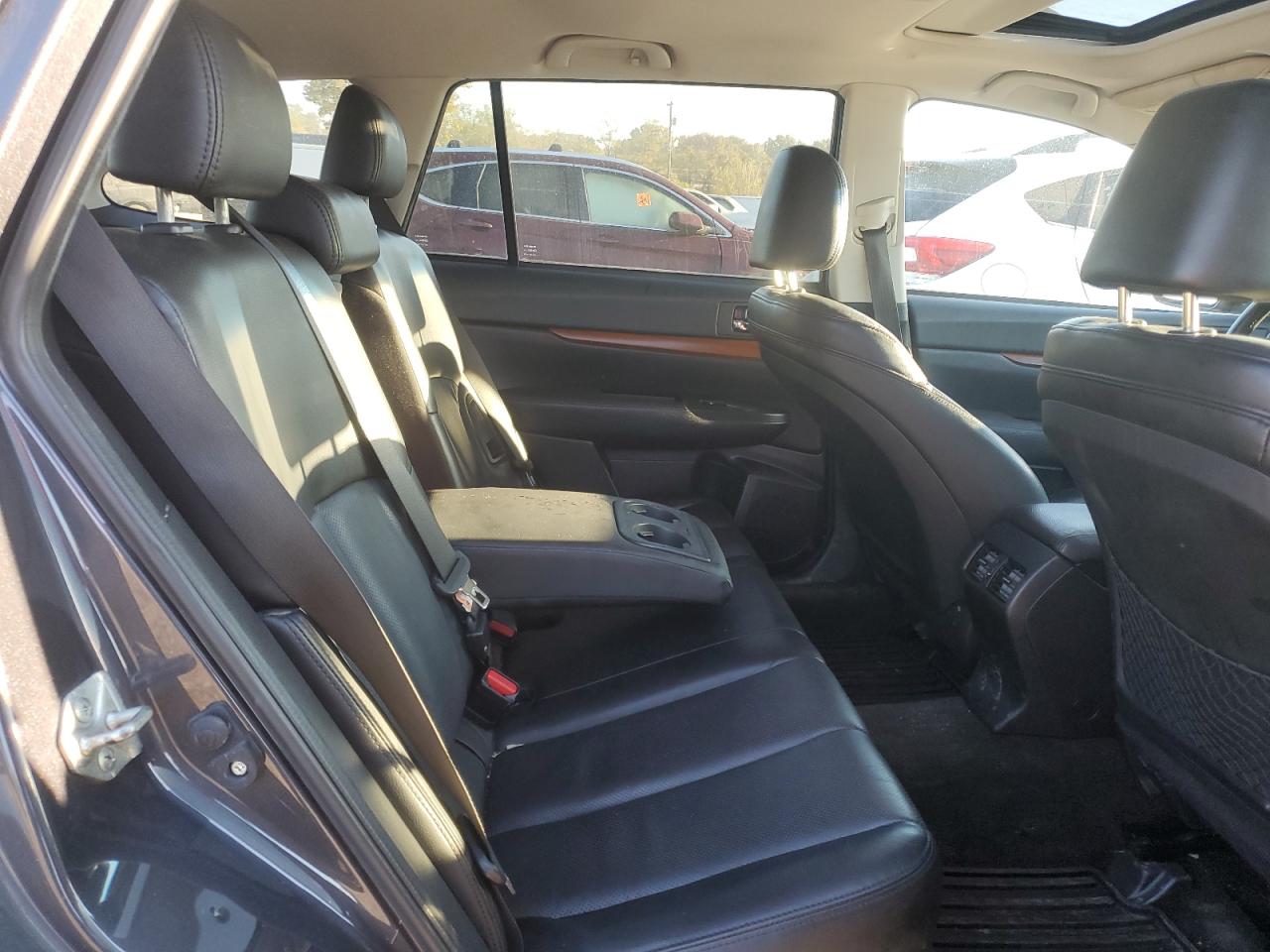 2013 Subaru Outback - Image 11