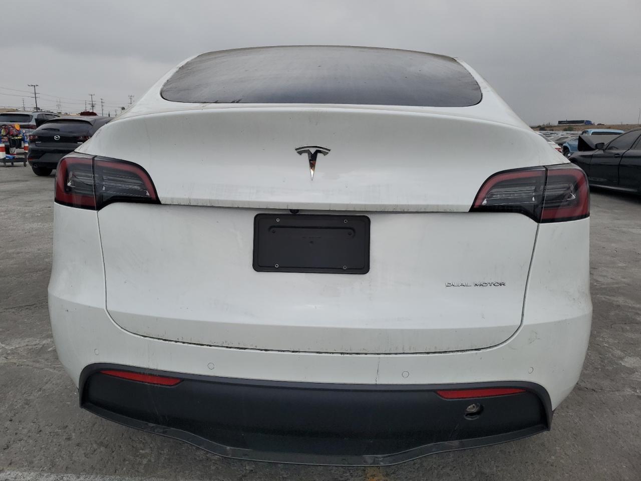 2022 Tesla Model Y VIN: 7SAYGDEE1NF536784 Lot: 76324064