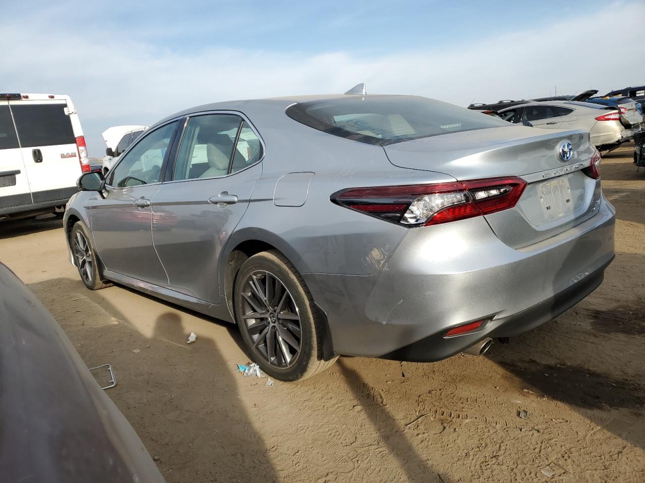 4T1F31AK5PU604875 2023 TOYOTA CAMRY - Image 2