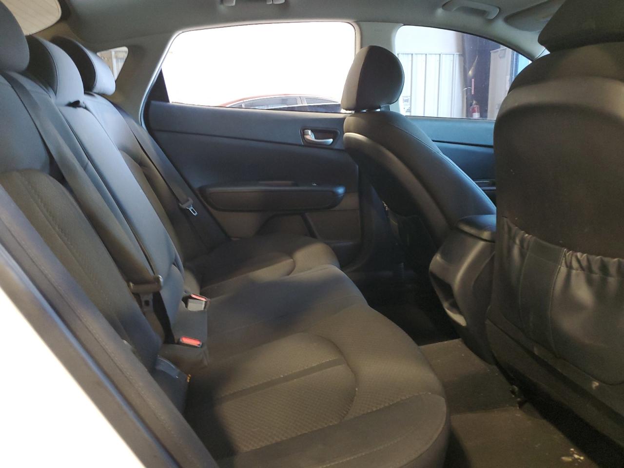 2016 Kia Optima - Image 10