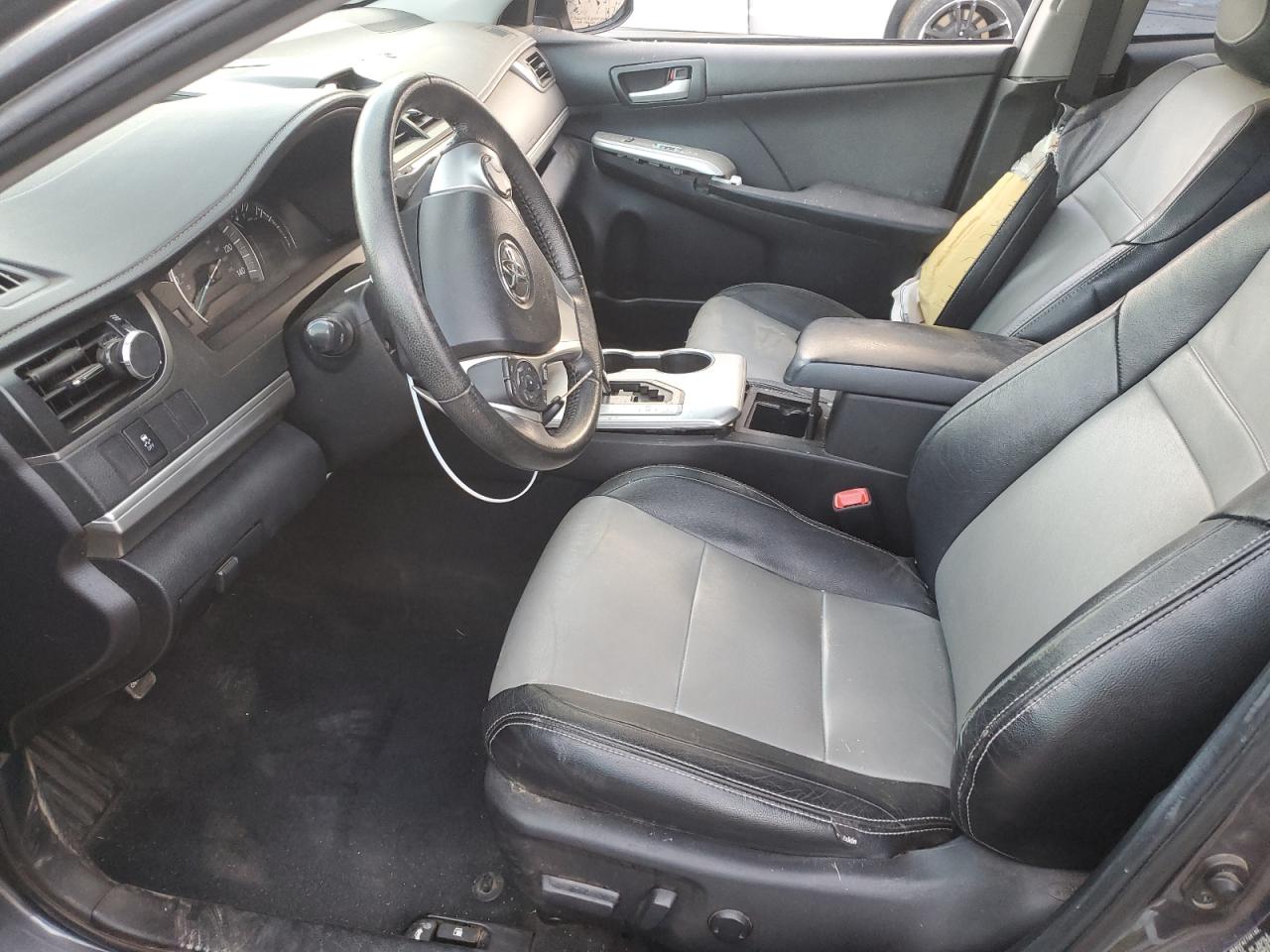 2012 Toyota Camry - Image 7