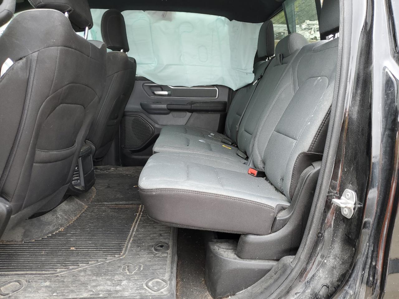 2022 RAM 1500 - Image 10