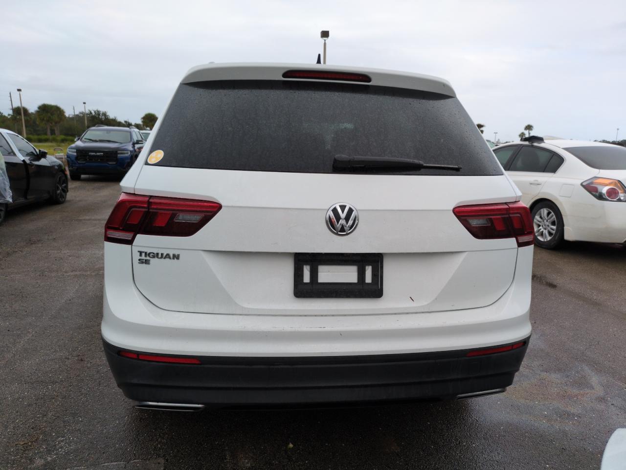 3VV3B7AX2KM148860 2019 Volkswagen Tiguan Se