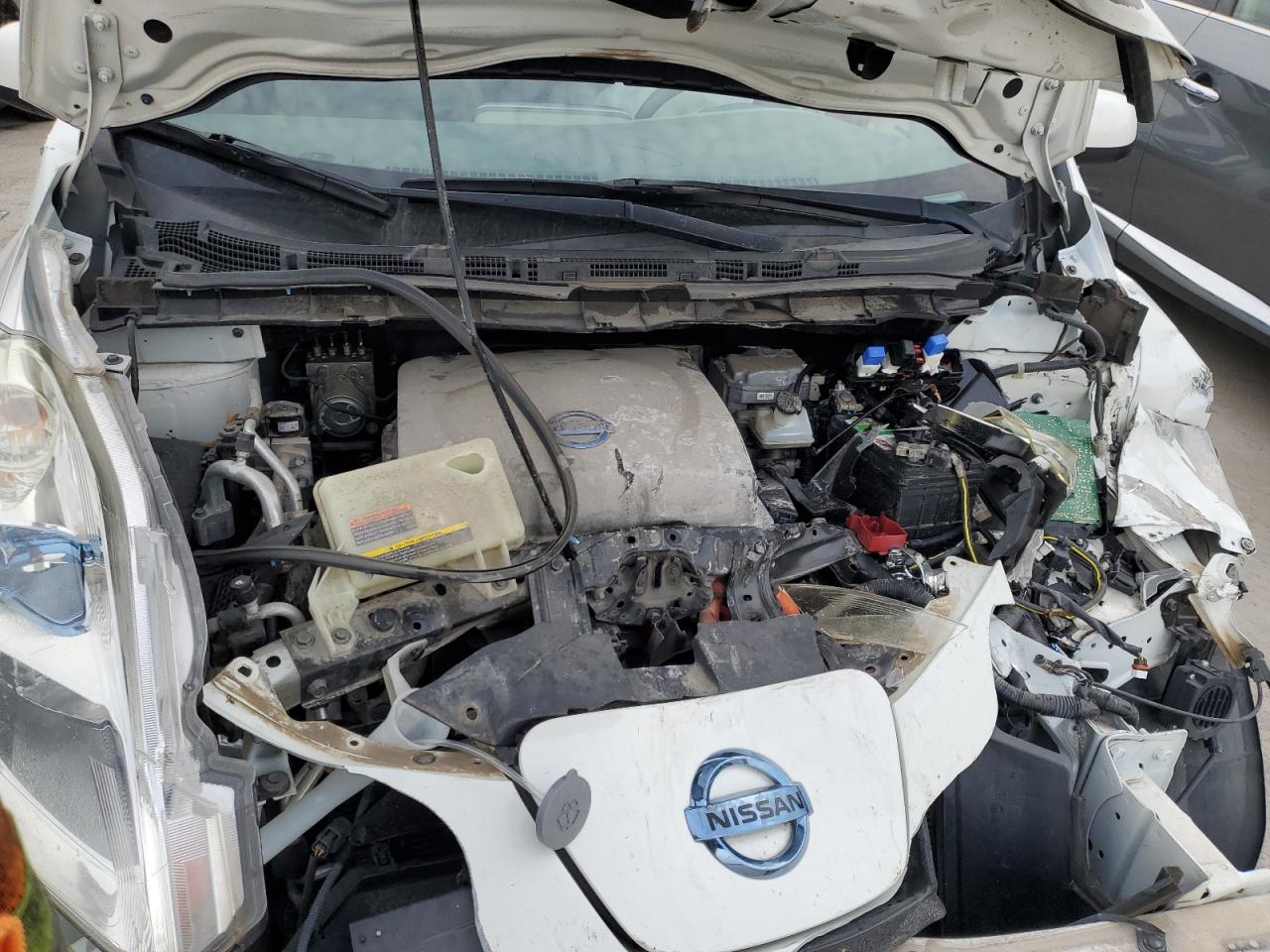 2014 Nissan Leaf - Image 12