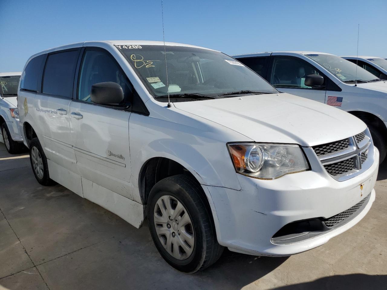 2017 Dodge Caravan - Image 4