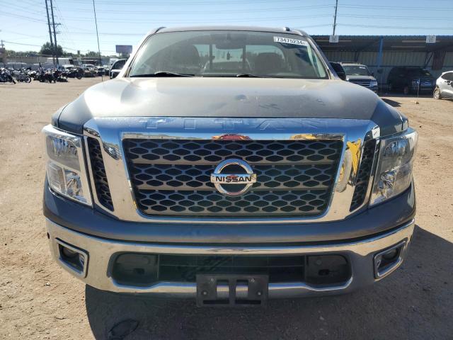  NISSAN TITAN 2017 Szary