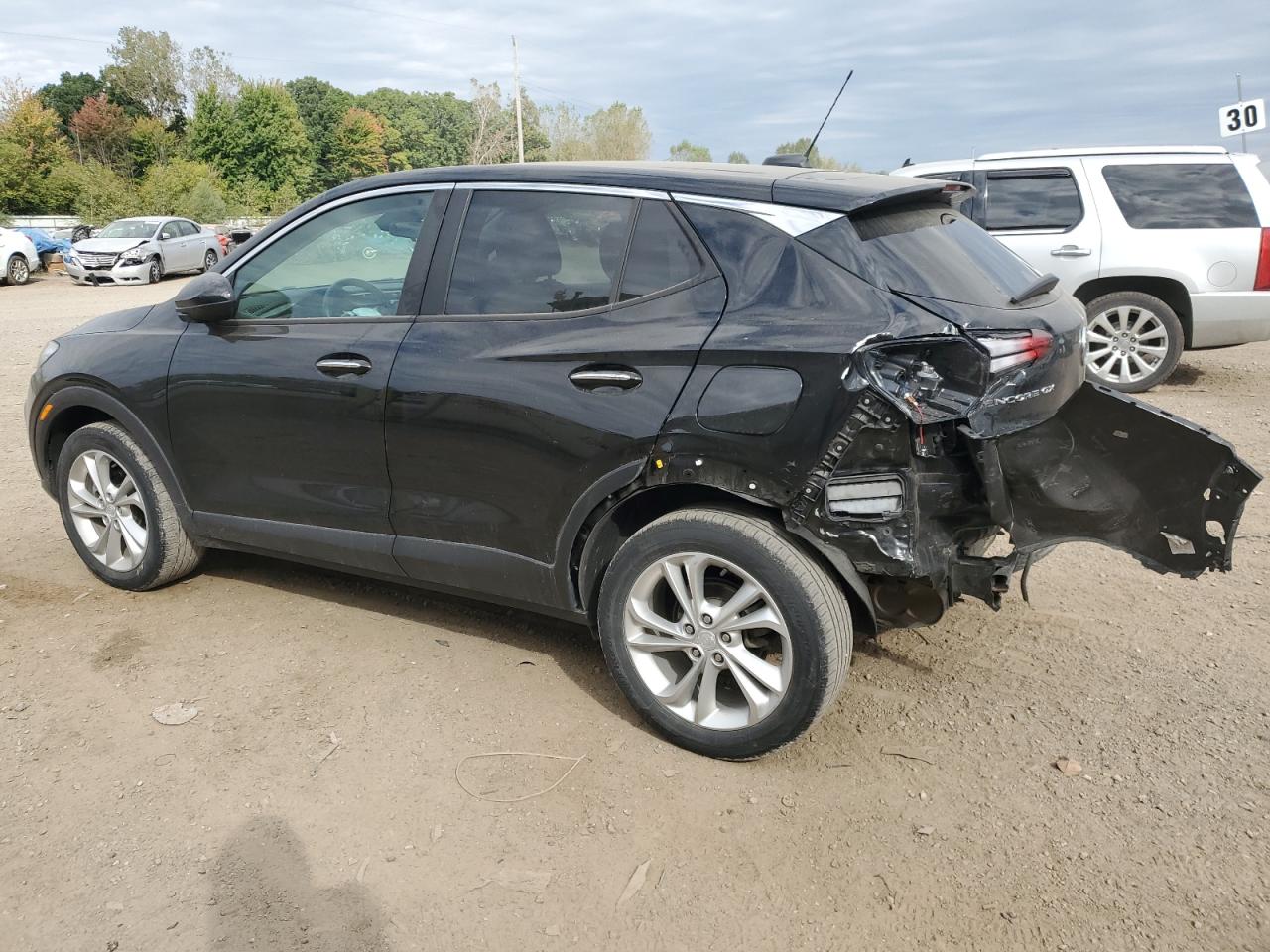 KL4MMBS28LB076262 2020 BUICK ENCORE - Image 2