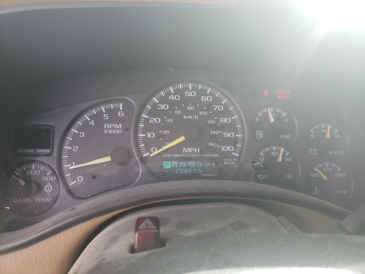 2000 Chevrolet Silverado - Image 9