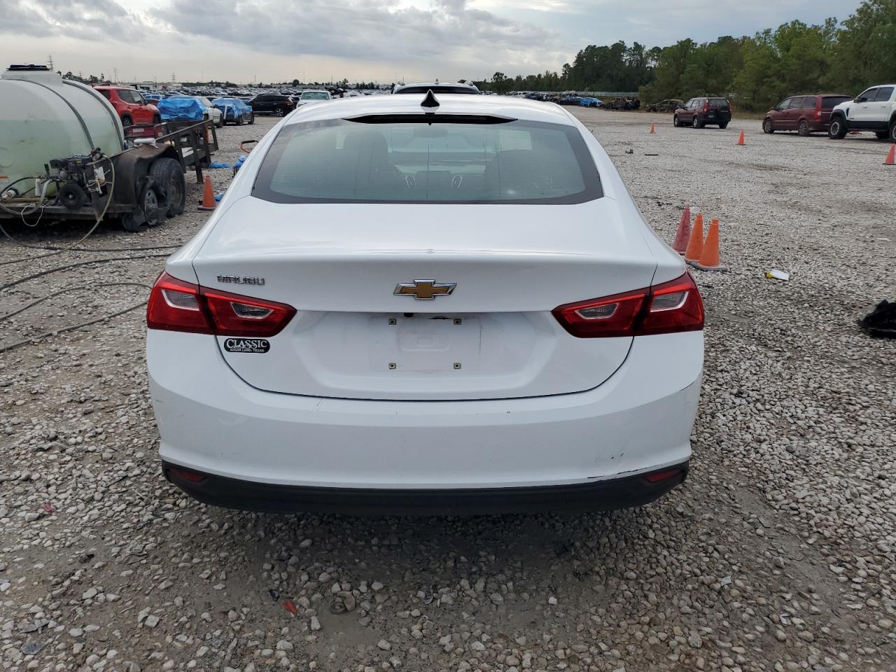 2019 Chevrolet Malibu - Image 6