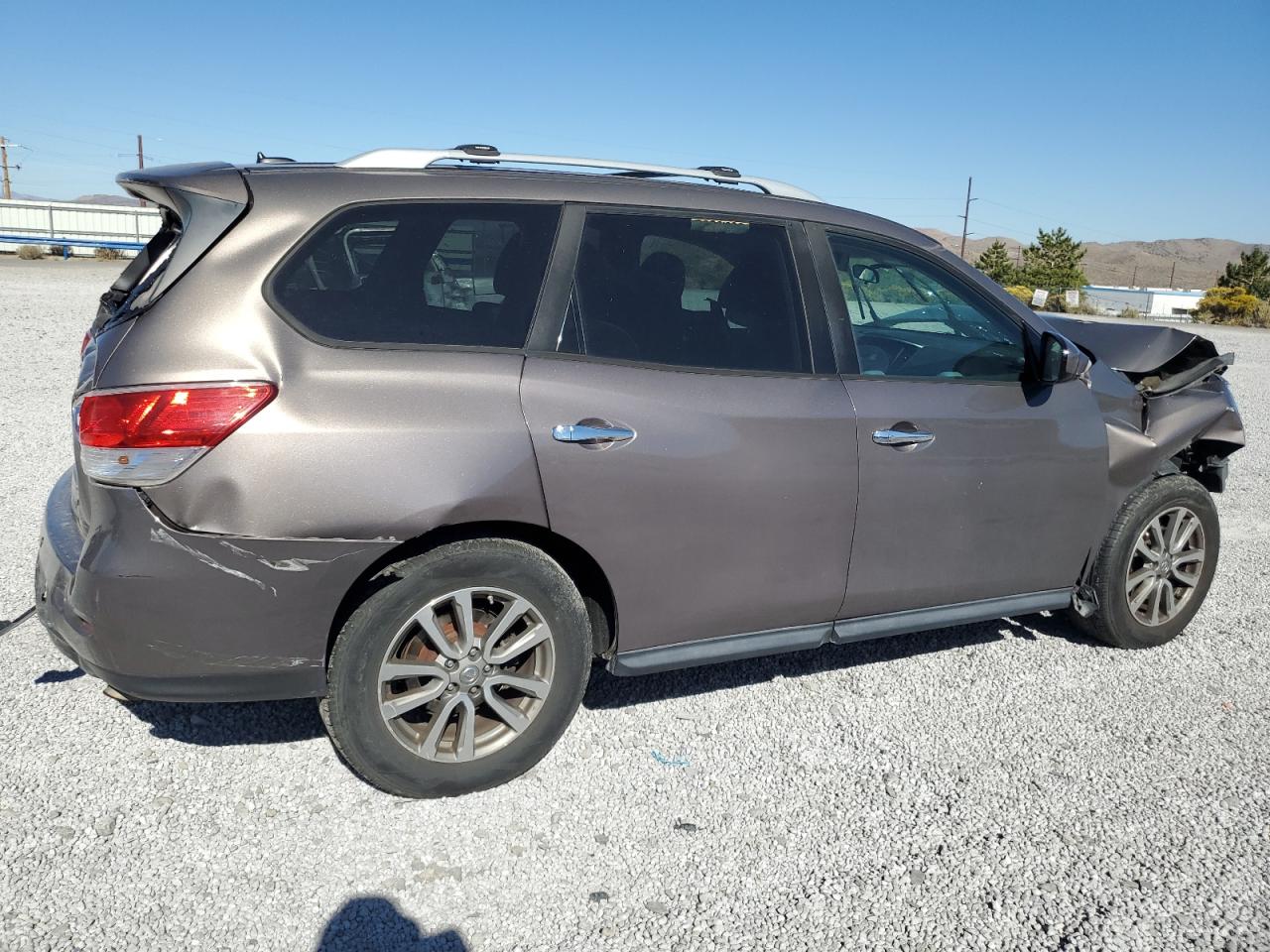 2013 Nissan Pathfinder - Image 3