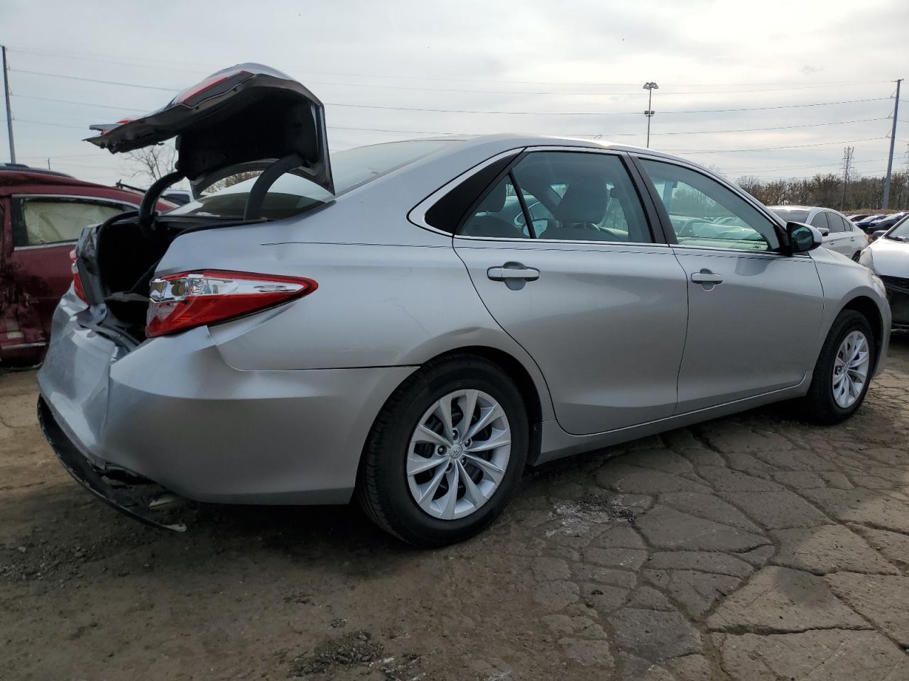 2016 Toyota Camry - Image 3