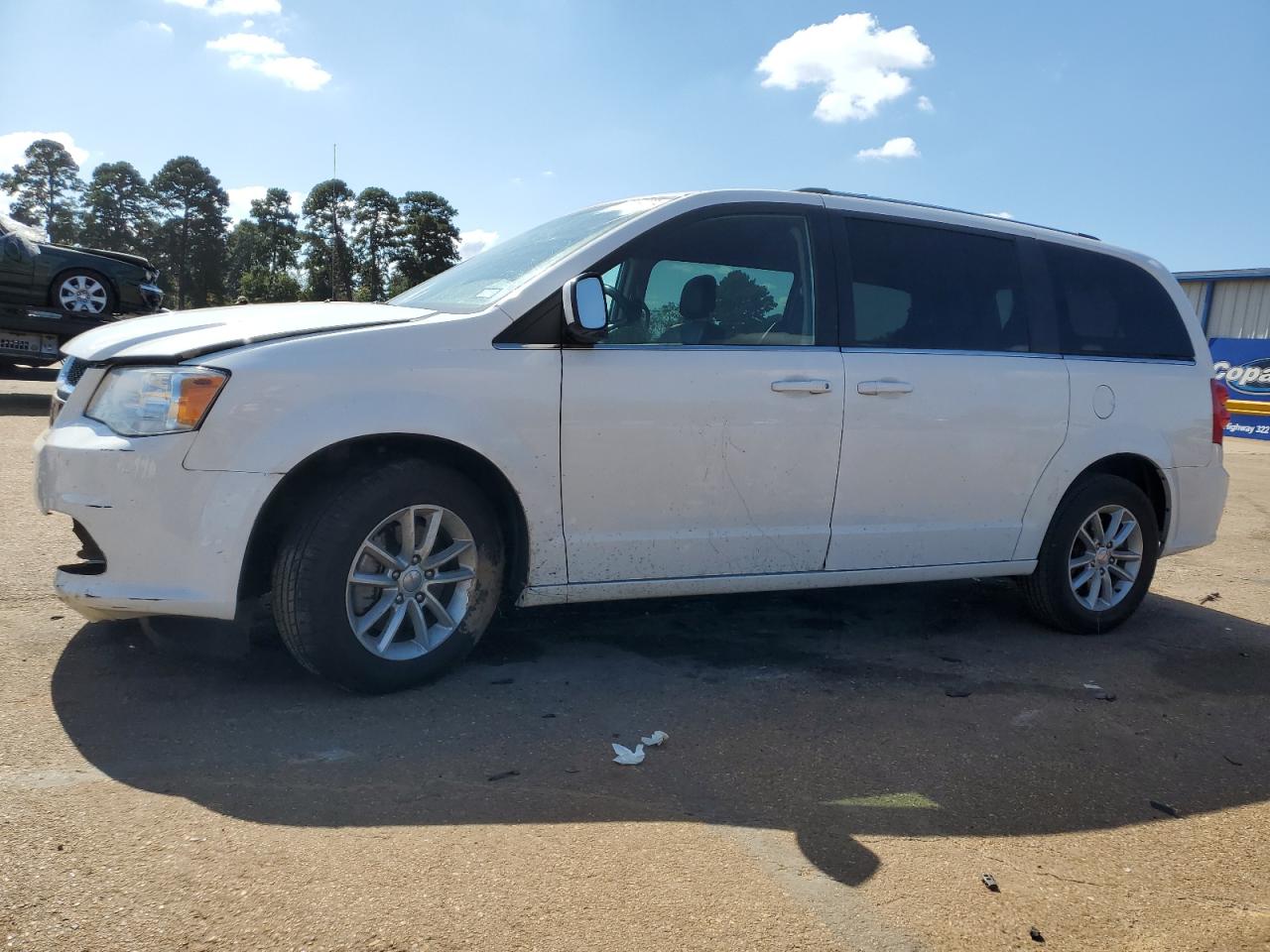 2019 Dodge Caravan - Image 1