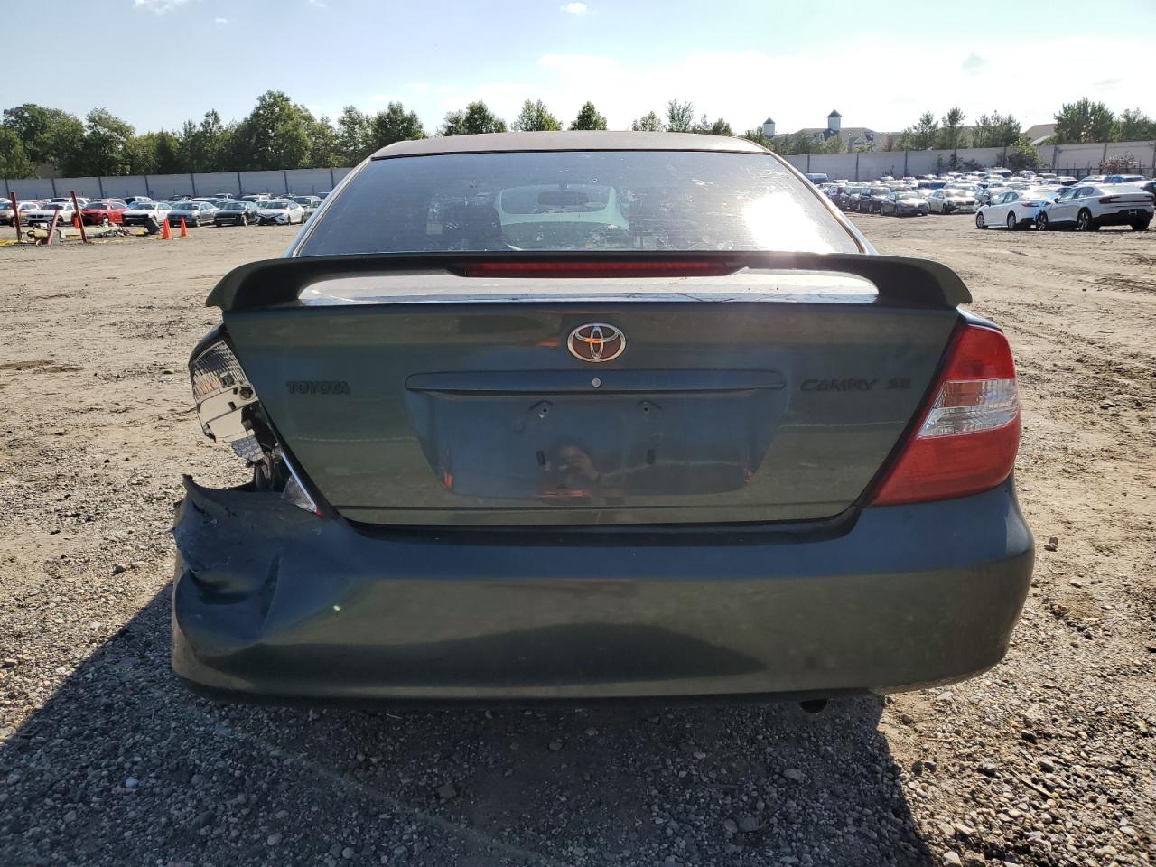 2002 Toyota Camry Le VIN: 4T1BE30K42U522795 Lot: 74063064