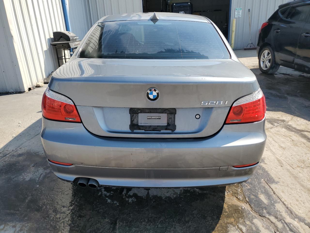 WBANU53568CT18761 2008 BMW 528 I