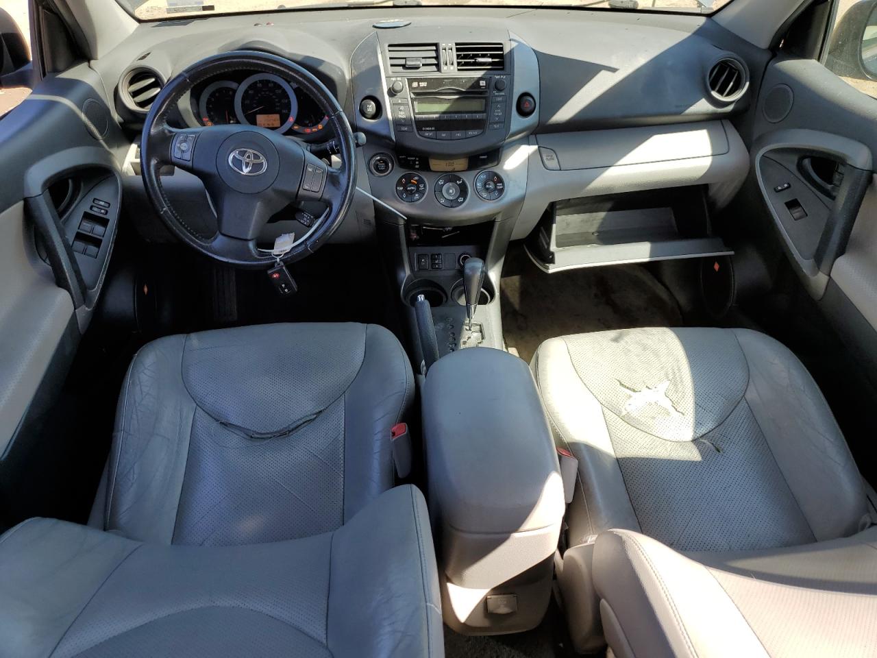 2010 Toyota RAV 4 - Image 8
