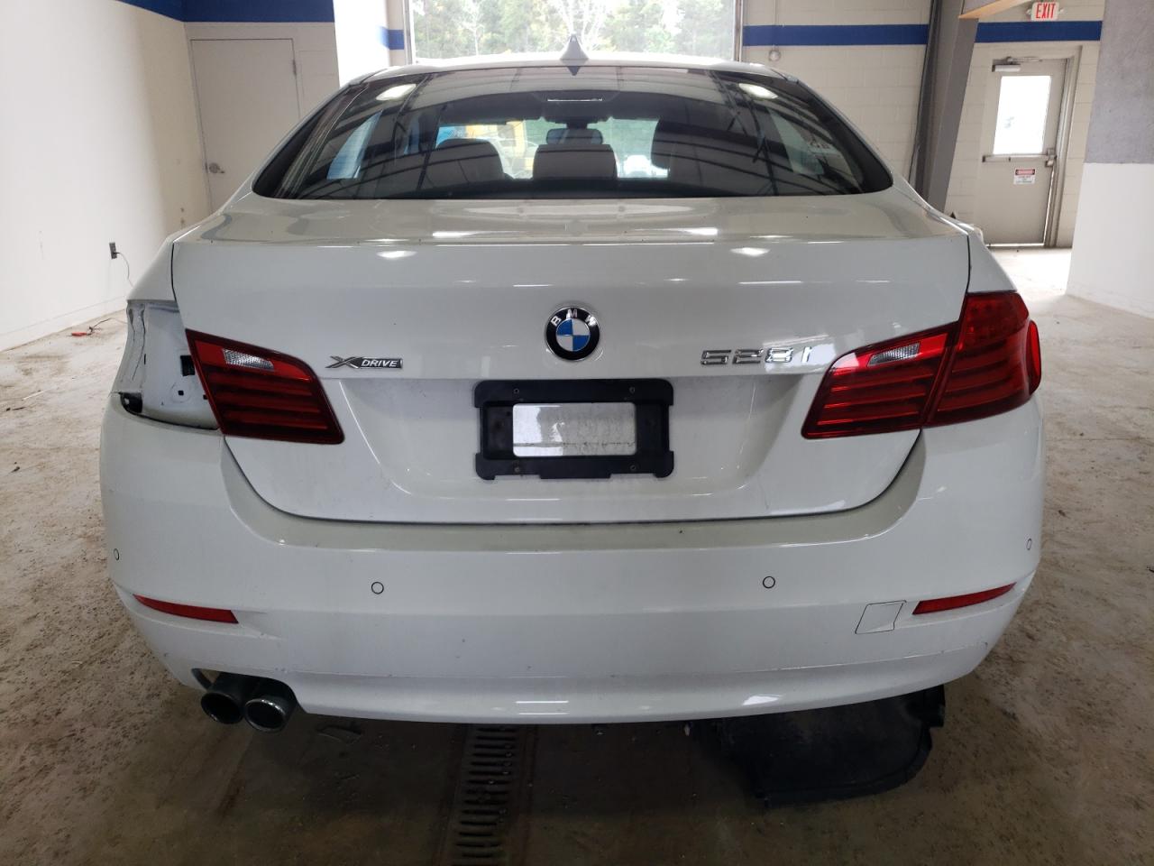 WBA5A7C52GG150158 2016 BMW 528 Xi