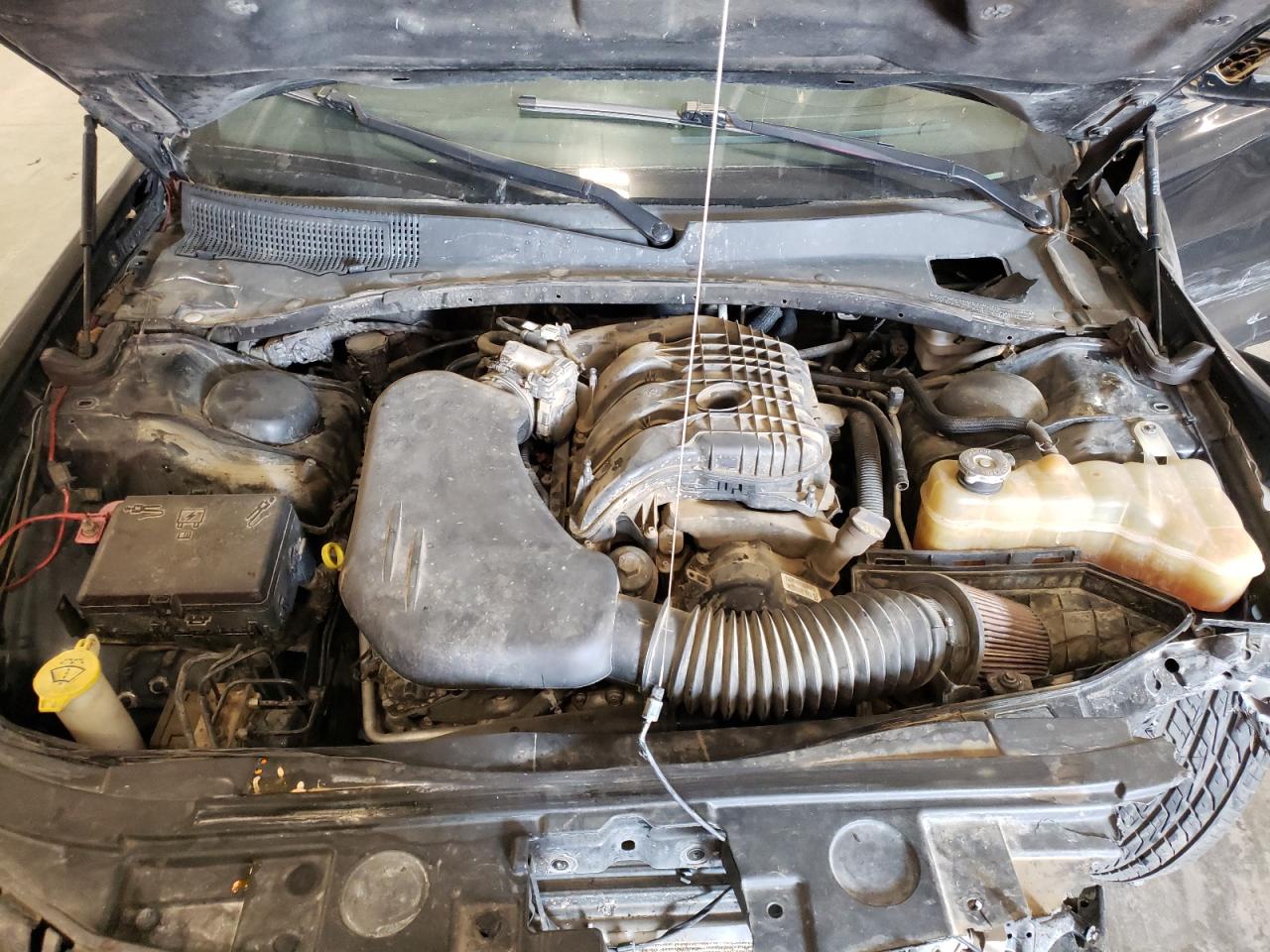 2013 Chrysler 300 - Image 12