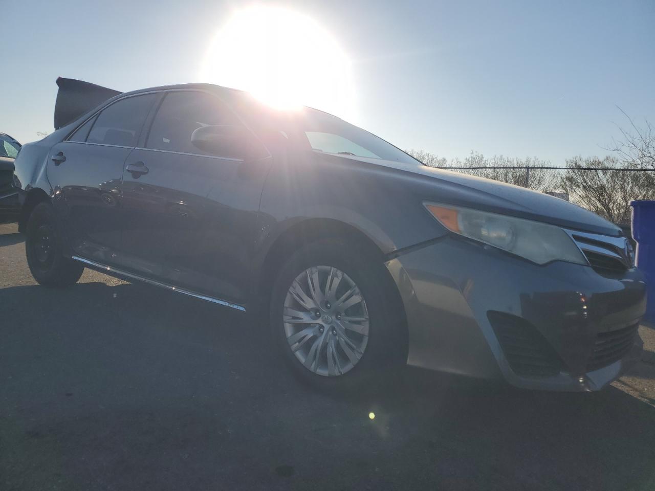 2014 Toyota Camry - Image 4