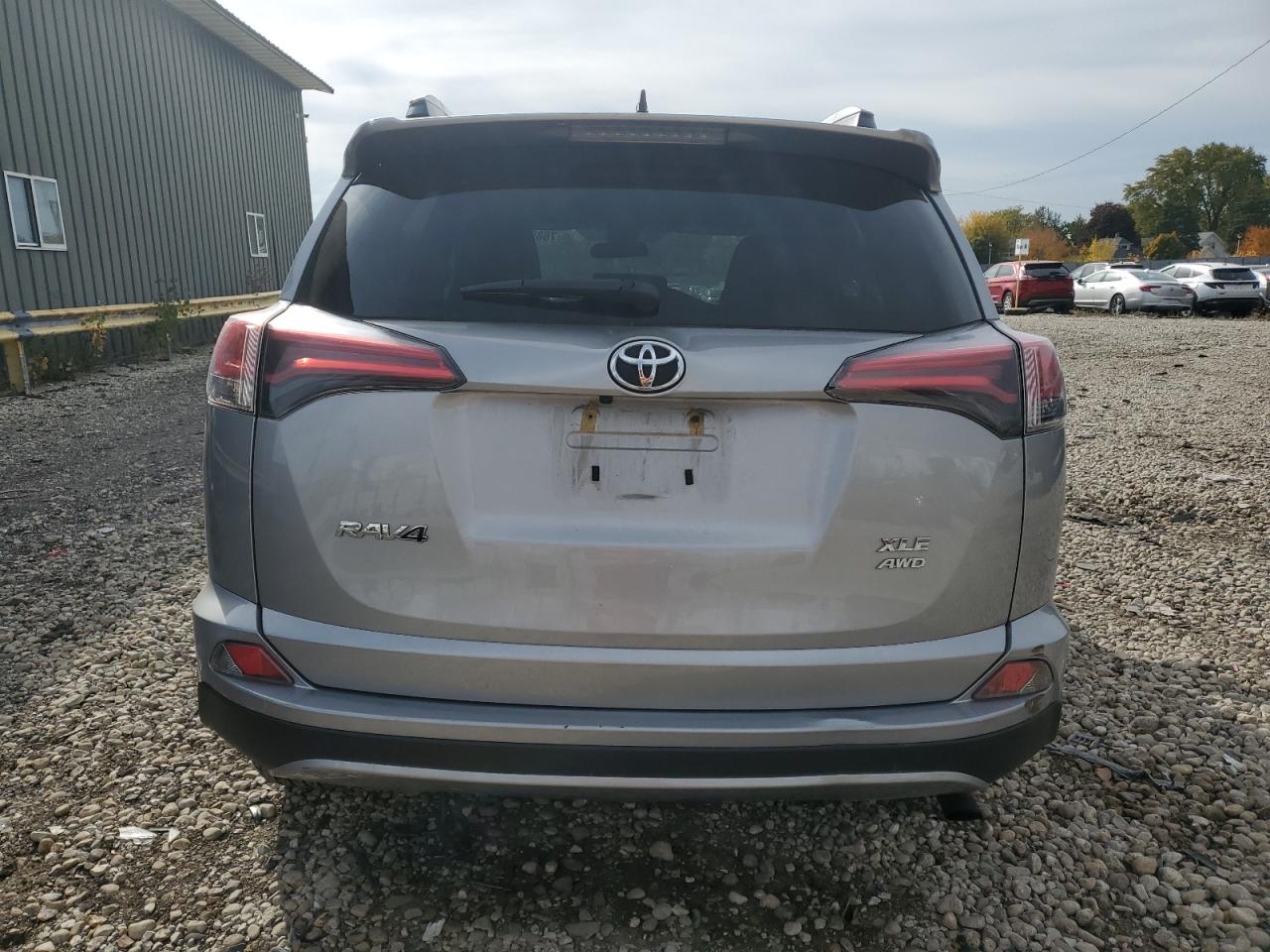 2T3RFREV0JW698699 2018 Toyota Rav4 Adventure