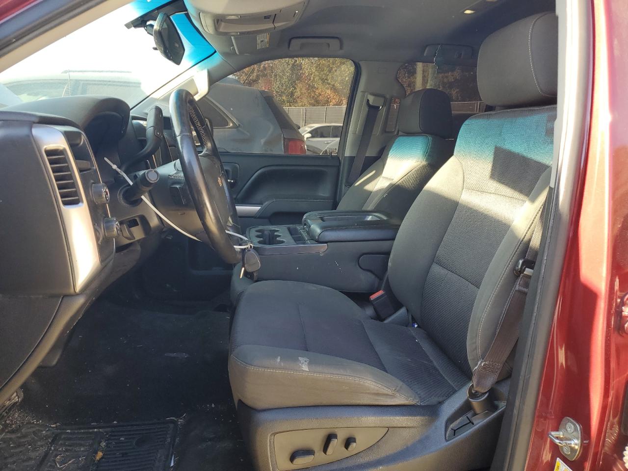 2015 Chevrolet Silverado - Image 7