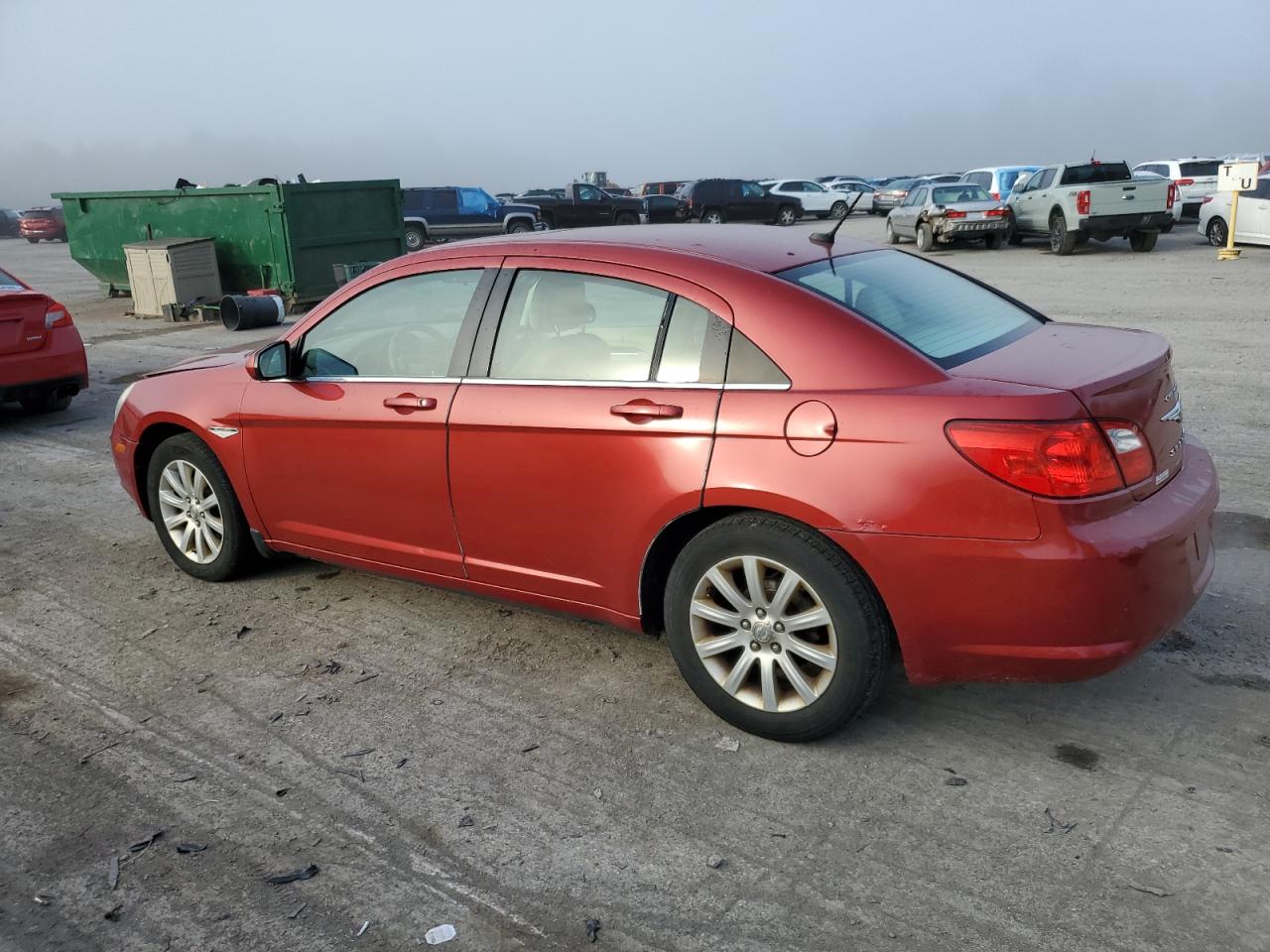 2010 Chrysler Sebring - Image 2