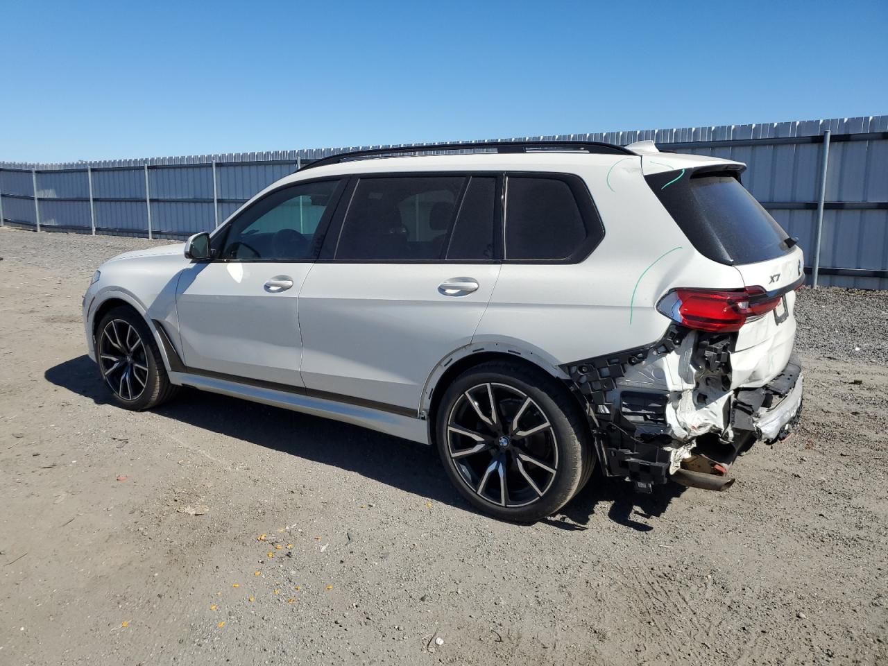 5UXCW2C06L9B14153 2020 BMW X7 - Image 2