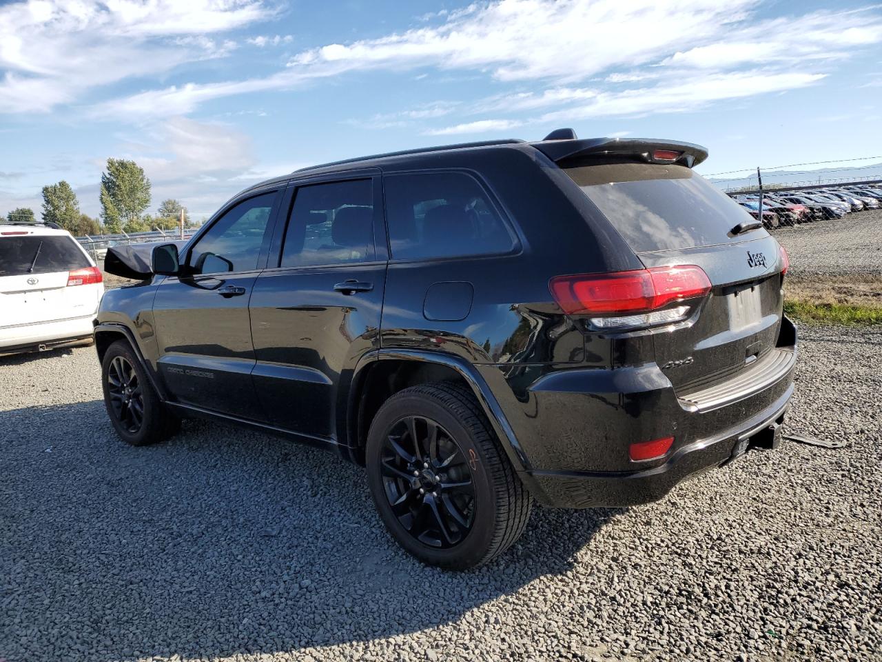2020 Jeep Grand Cherokee - Image 2
