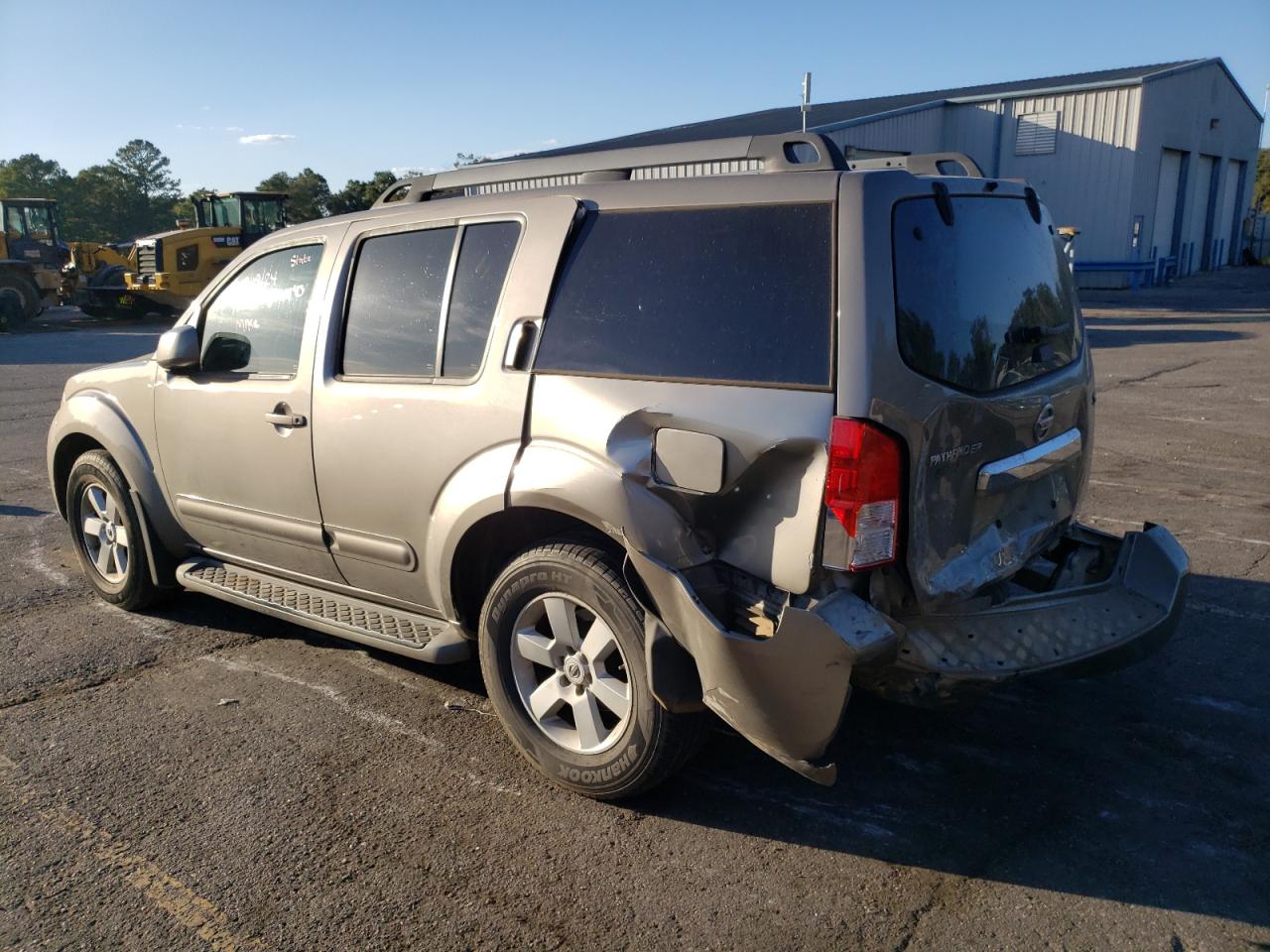 2009 Nissan Pathfinder - Image 2