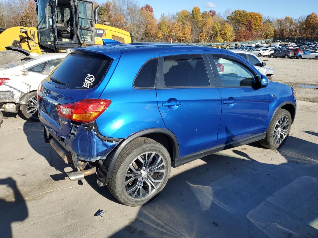 2018 Mitsubishi Outlander - Image 3