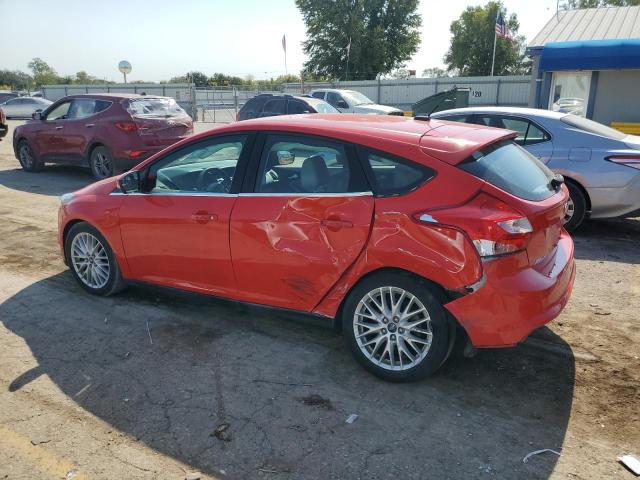  FORD FOCUS 2012 Красный