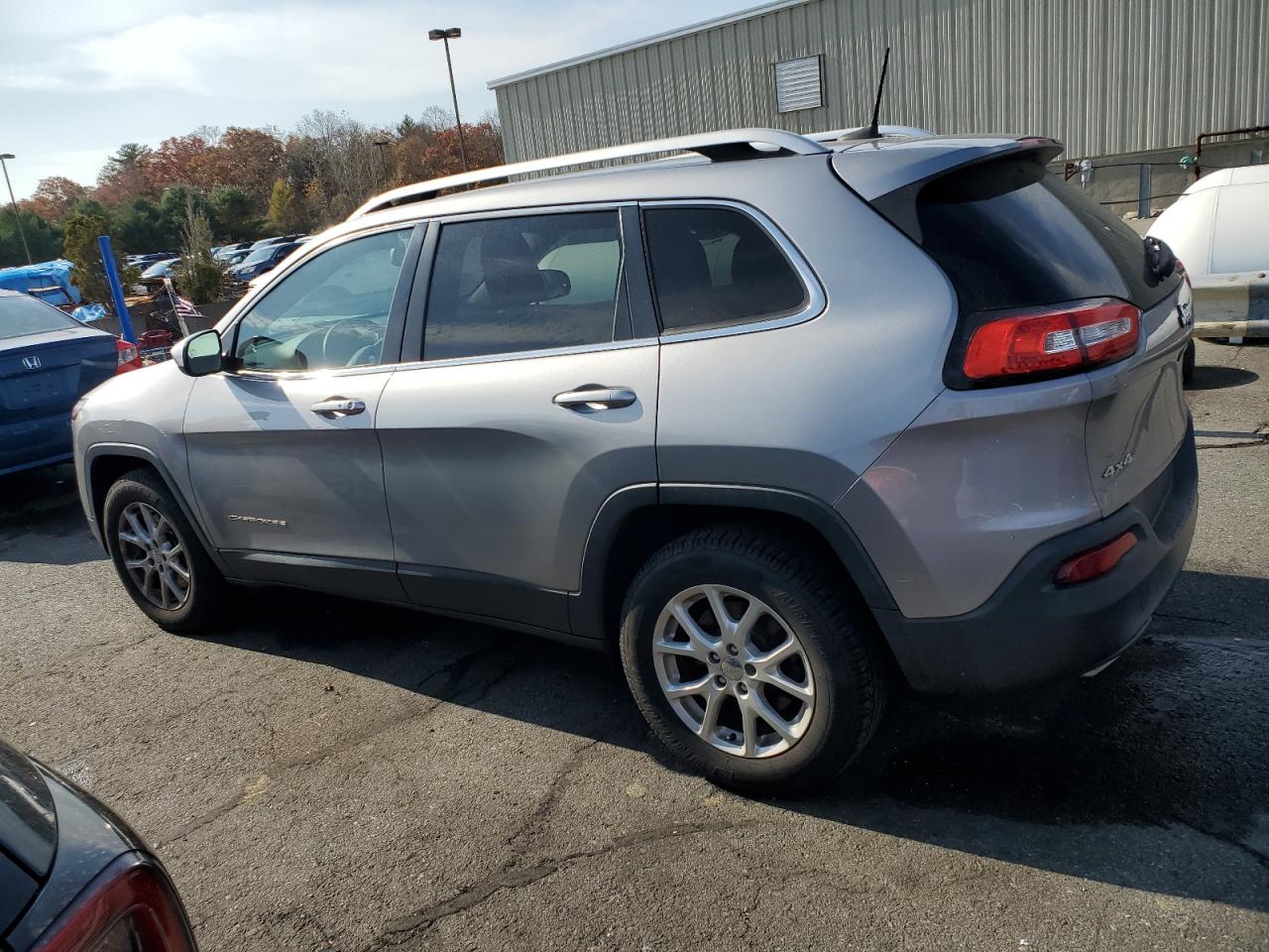 2016 Jeep Grand Cherokee - Image 2