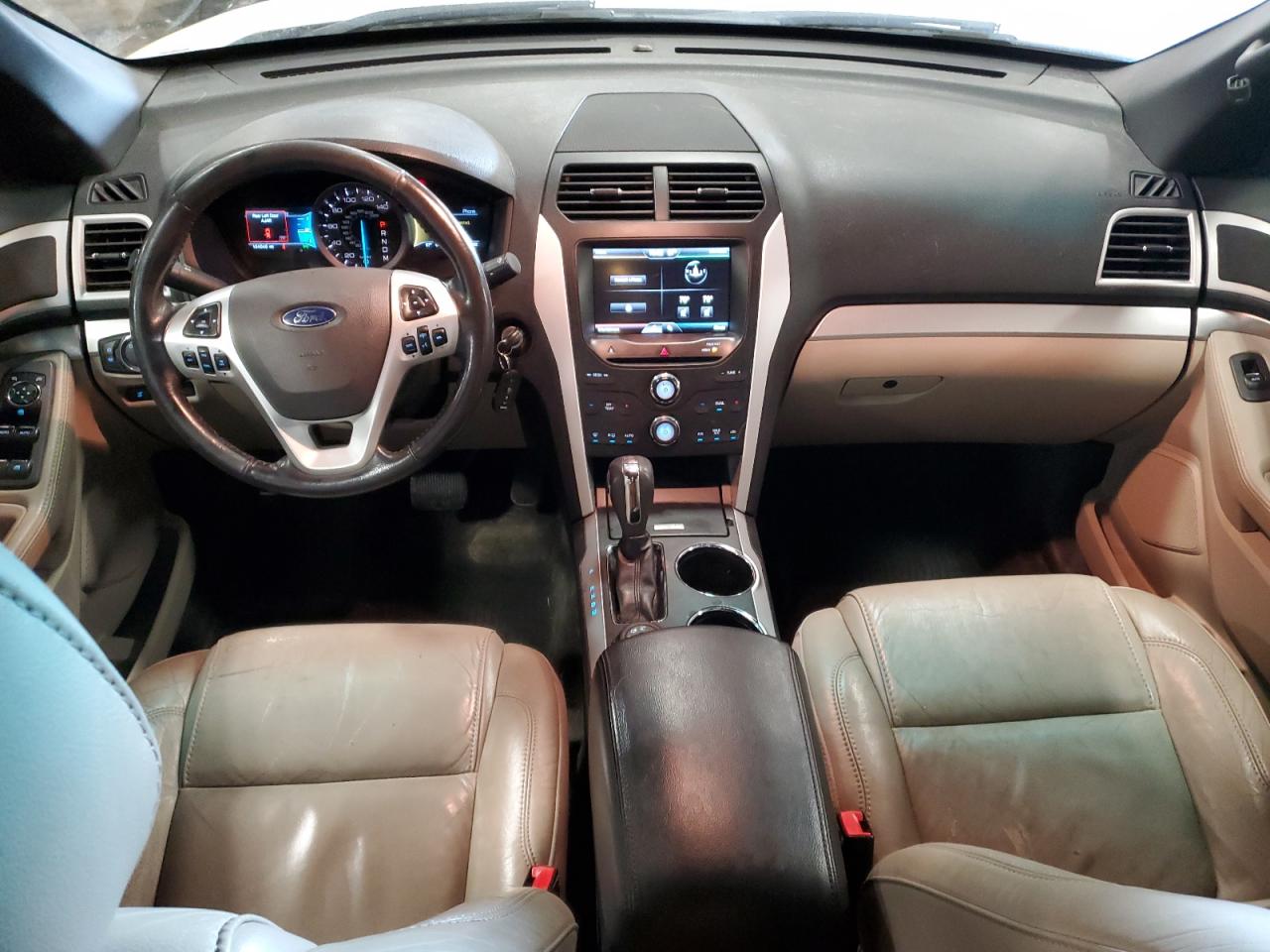 2014 Ford Explorer - Image 8