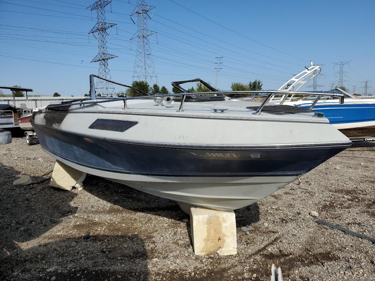 1986 Four Winns Boat for Sale in Elgin, IL - Burn
