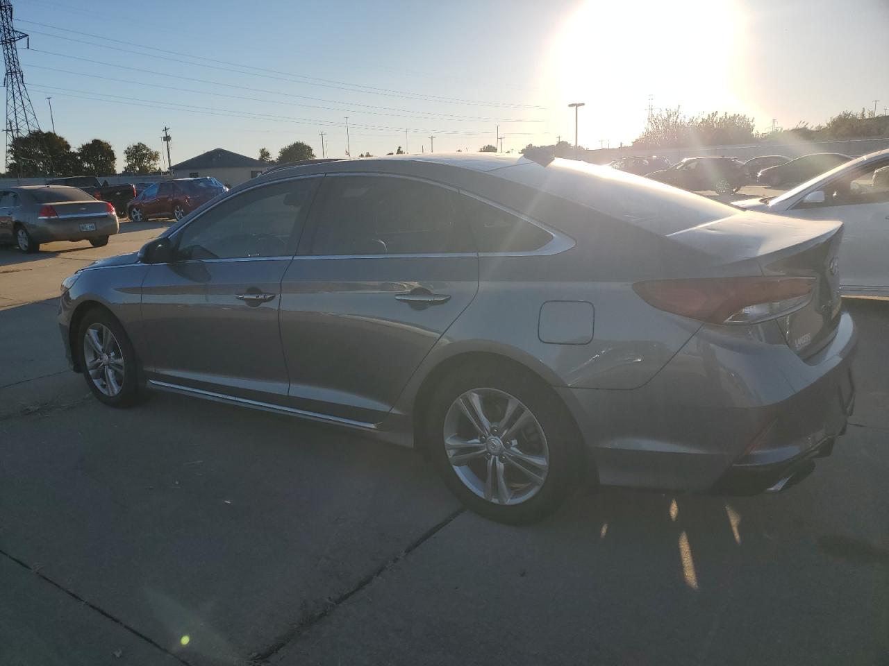 2019 Hyundai Sonata - Image 2