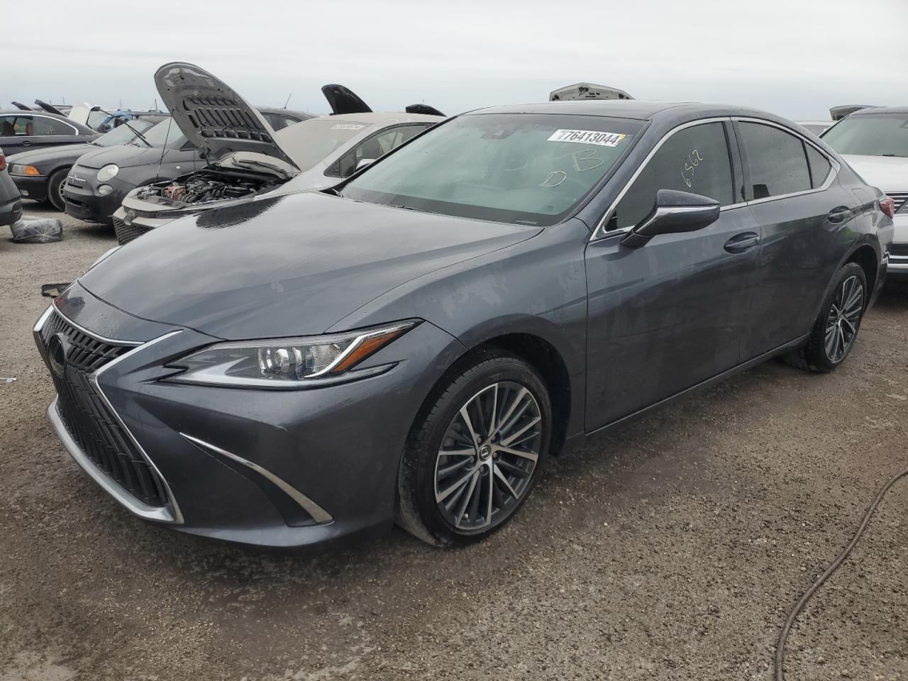 2022 Lexus ES - Image 1