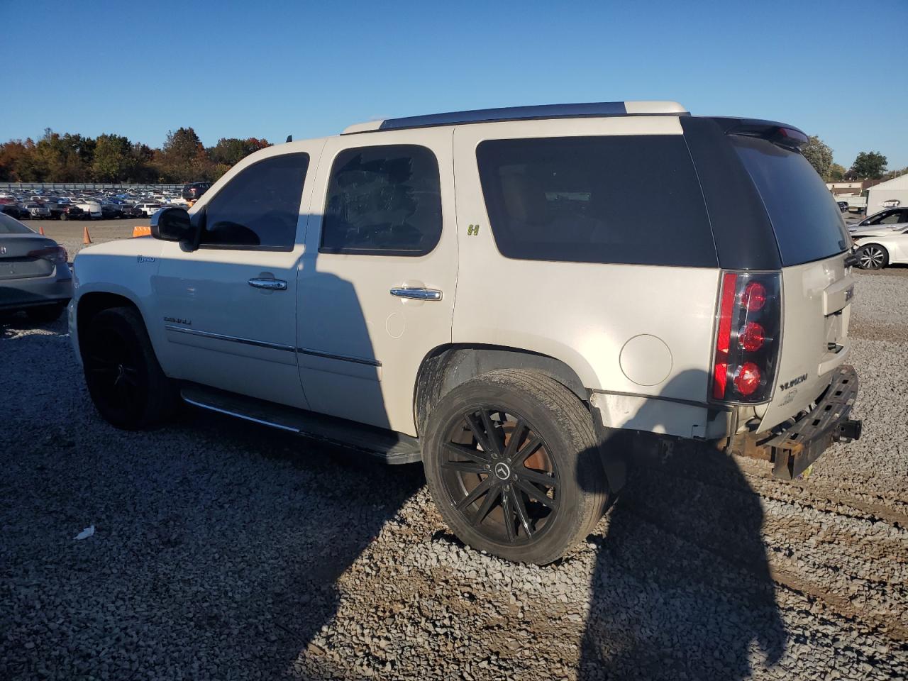 2011 GMC Yukon Denali Hybrid VIN: 1GKS2GEJXBR125569 Lot: 76056694