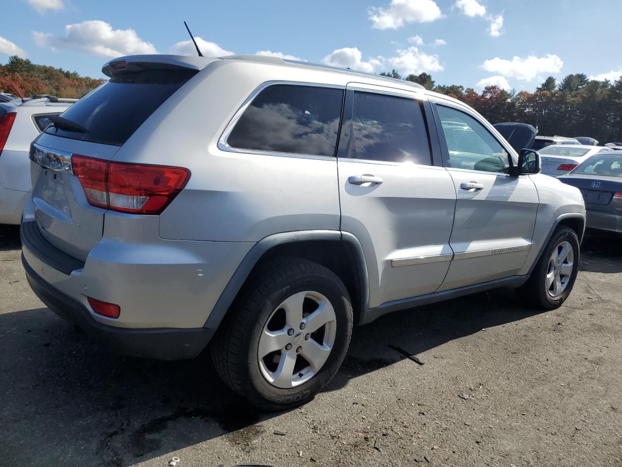 2012 Jeep Grand Cherokee - Image 3