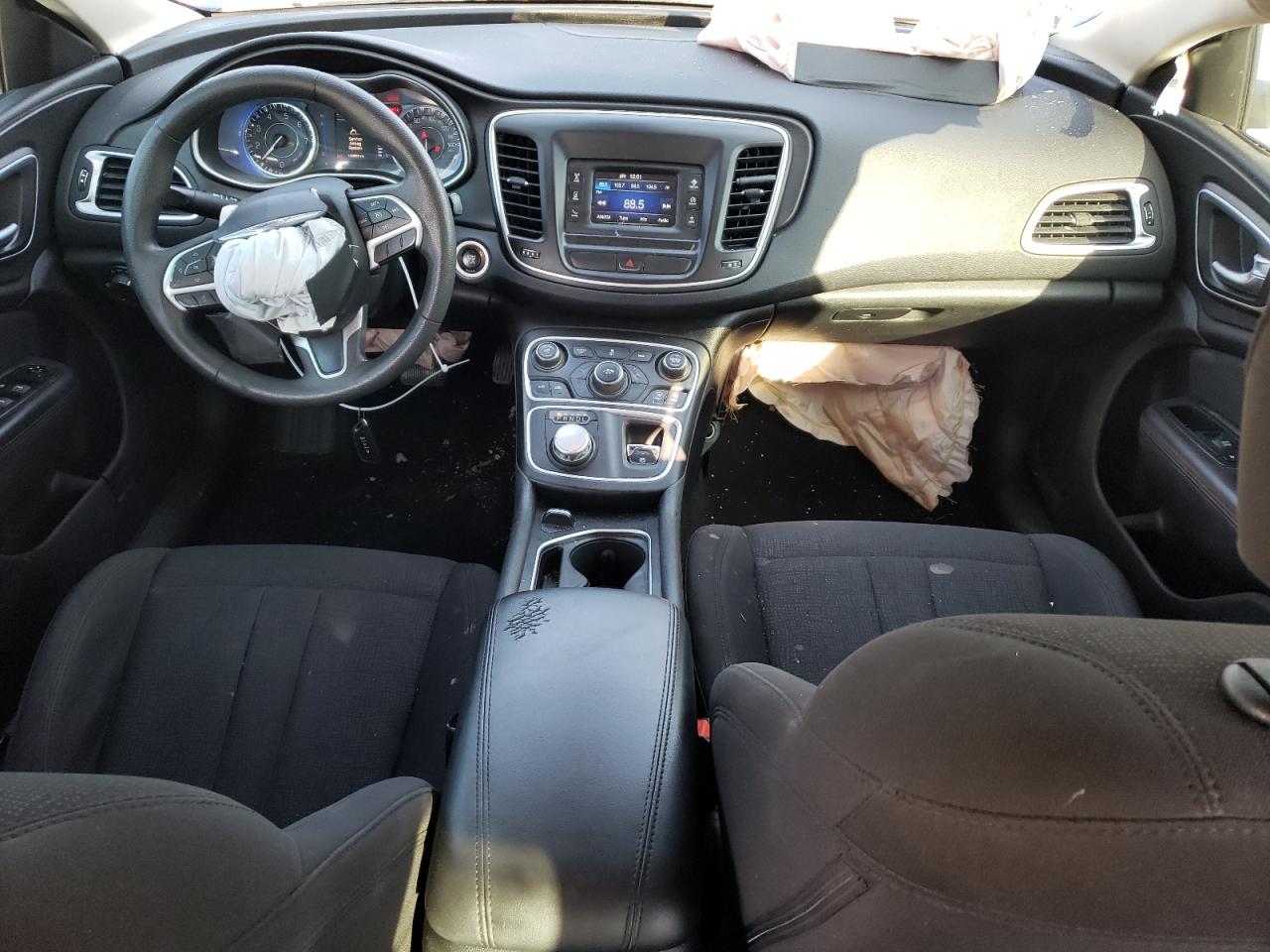 2015 Chrysler 200 - Image 8