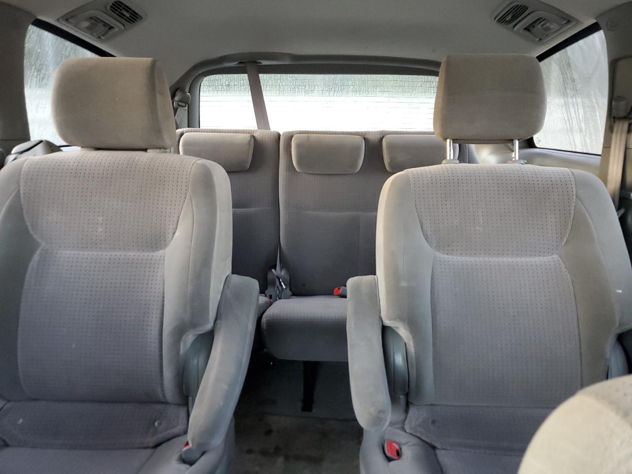 2006 Toyota Sienna - Image 10