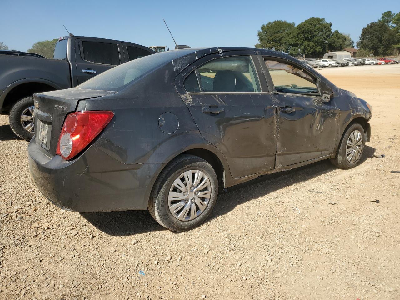 2016 Chevrolet Sonic - Image 3