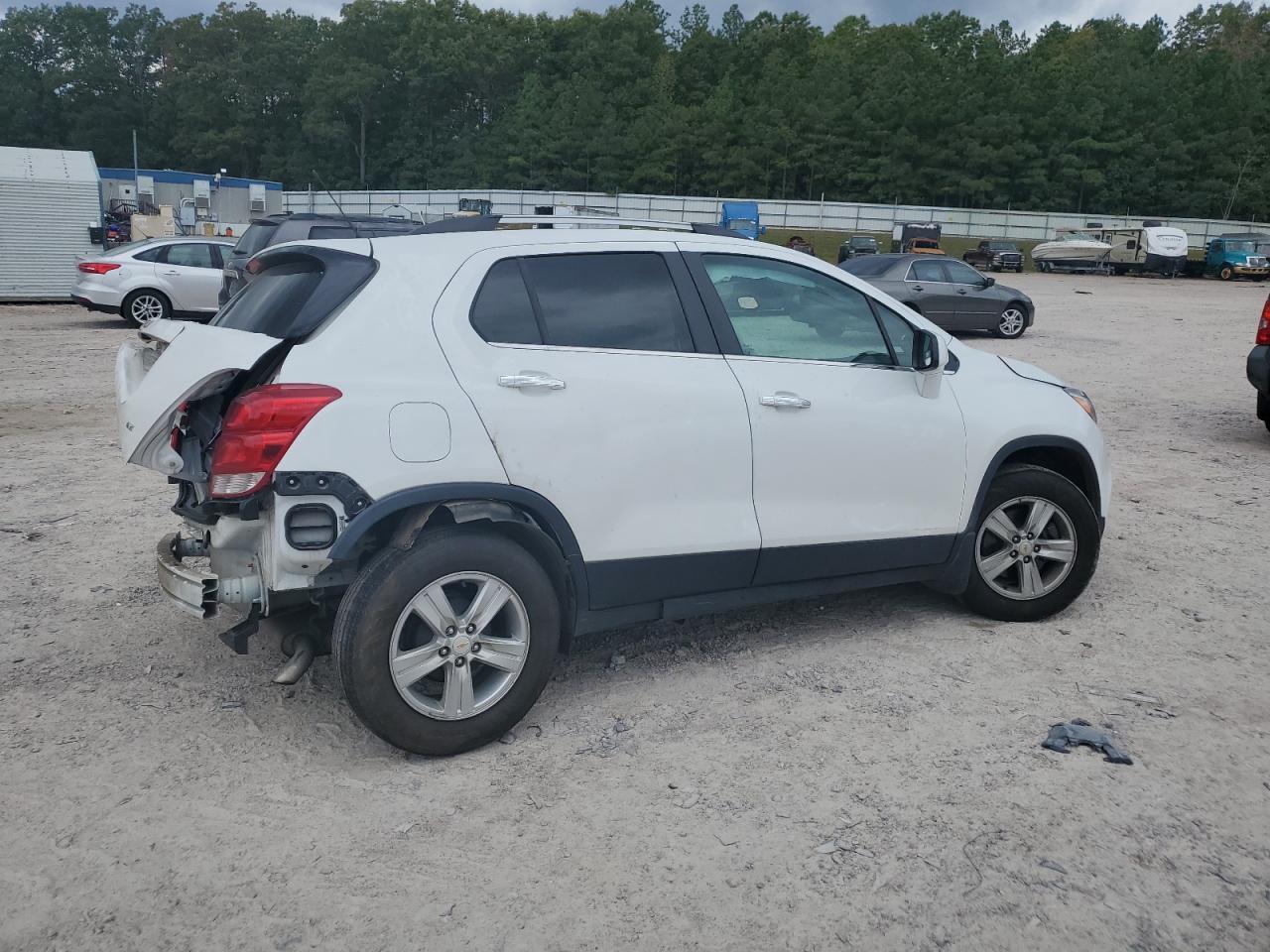 2020 Chevrolet Trax - Image 3