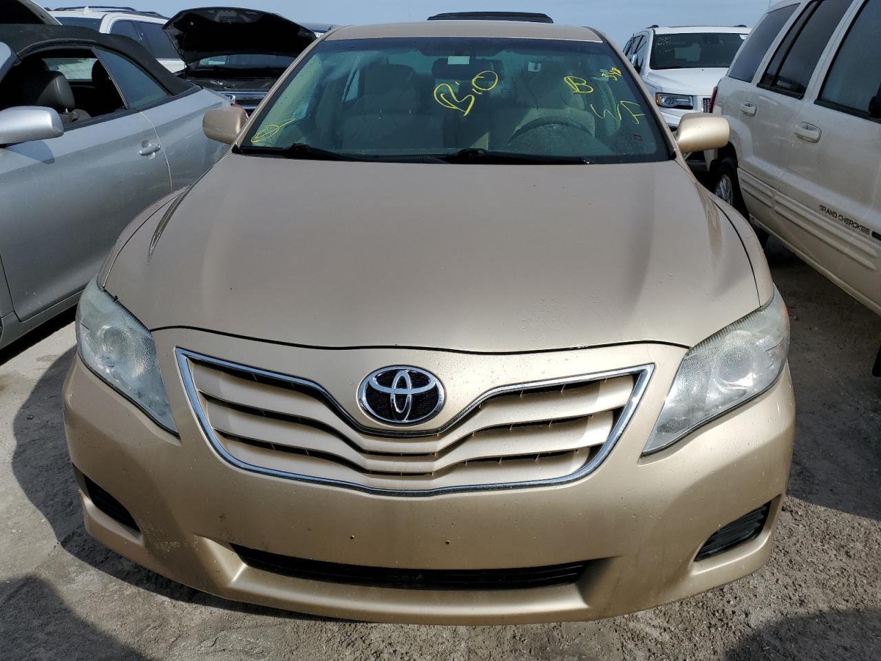 2010 Toyota Camry - Image 5