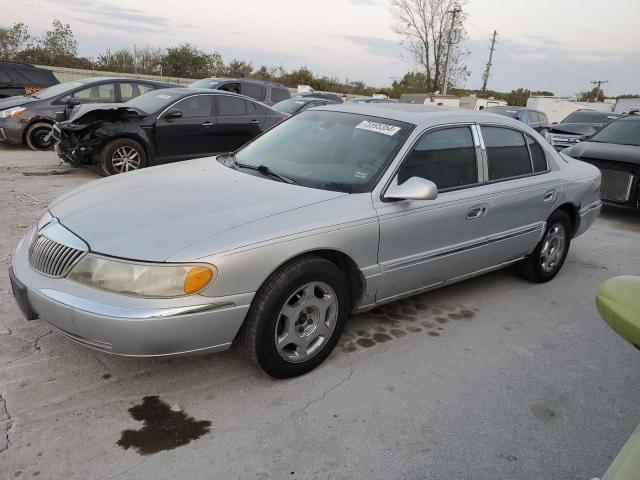 2002 Lincoln Continental 