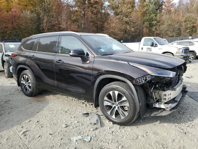 5TDHZRBH7MS108666 Toyota Highlander  4