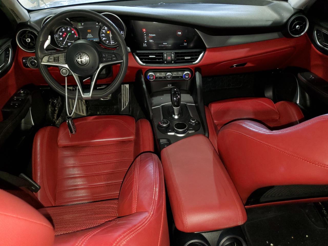 2018 Alfa Romeo Giulia - Image 8