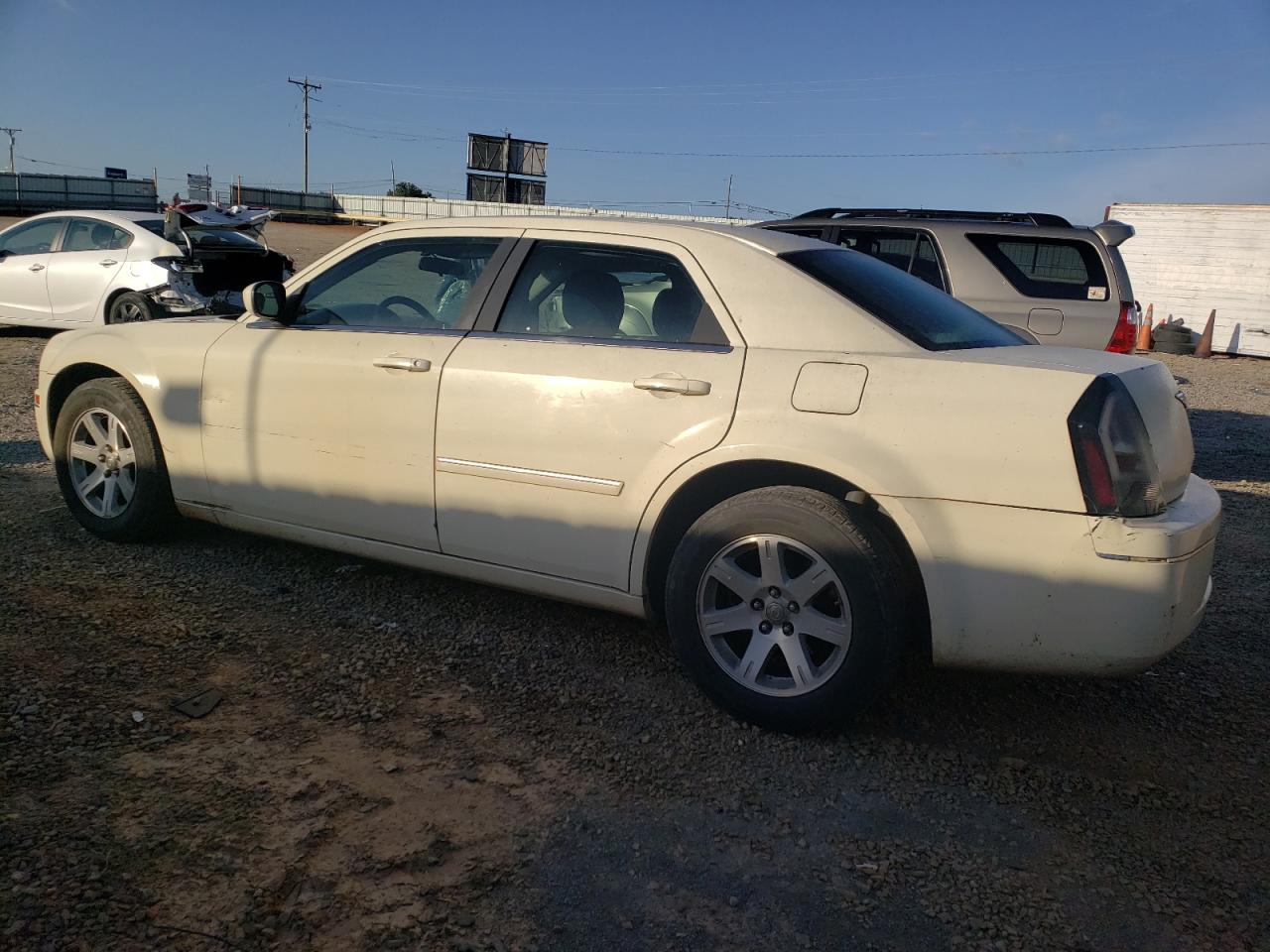 2006 Chrysler 300 - Image 2