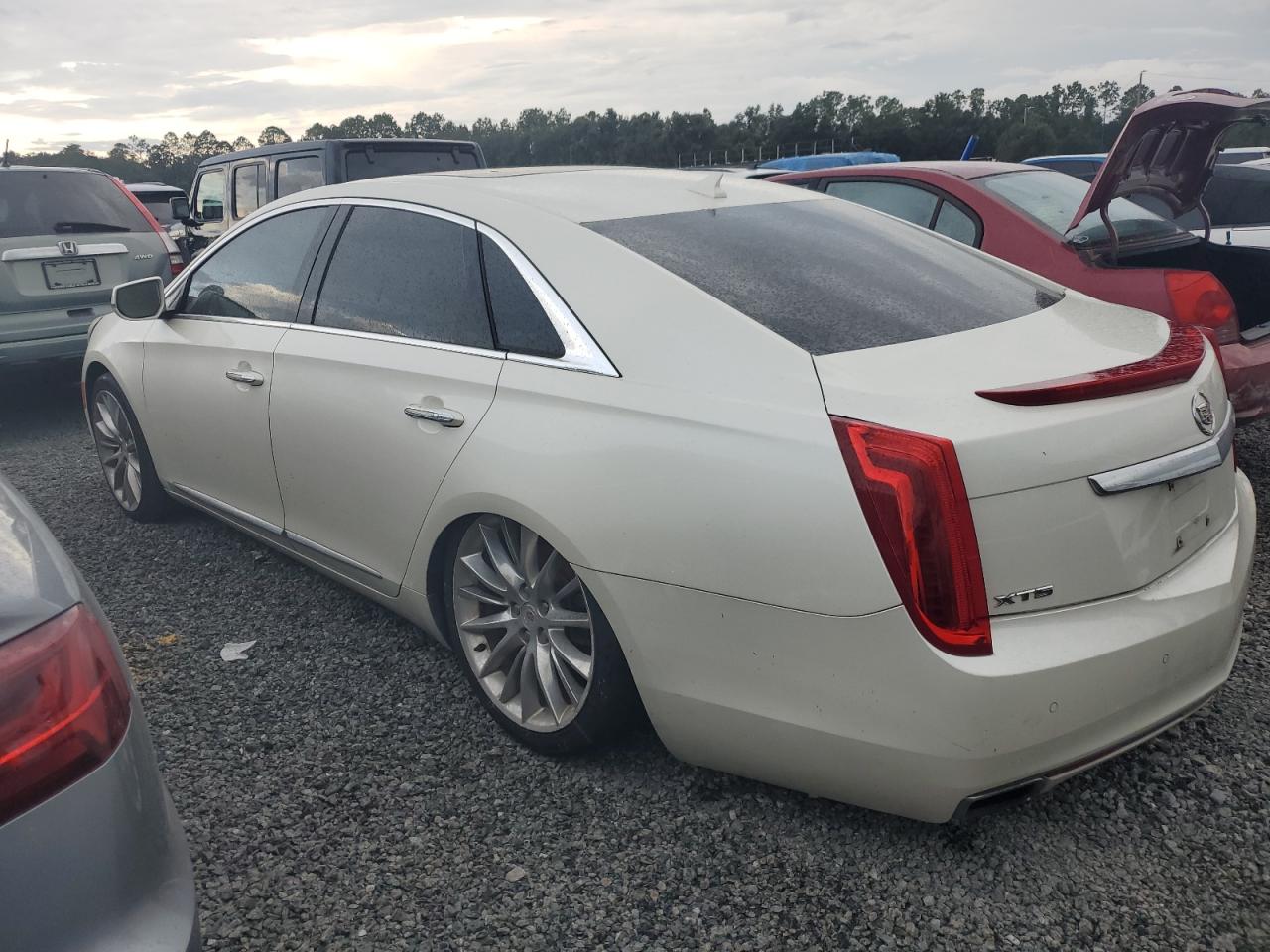 2013 Cadillac XTS - Image 2