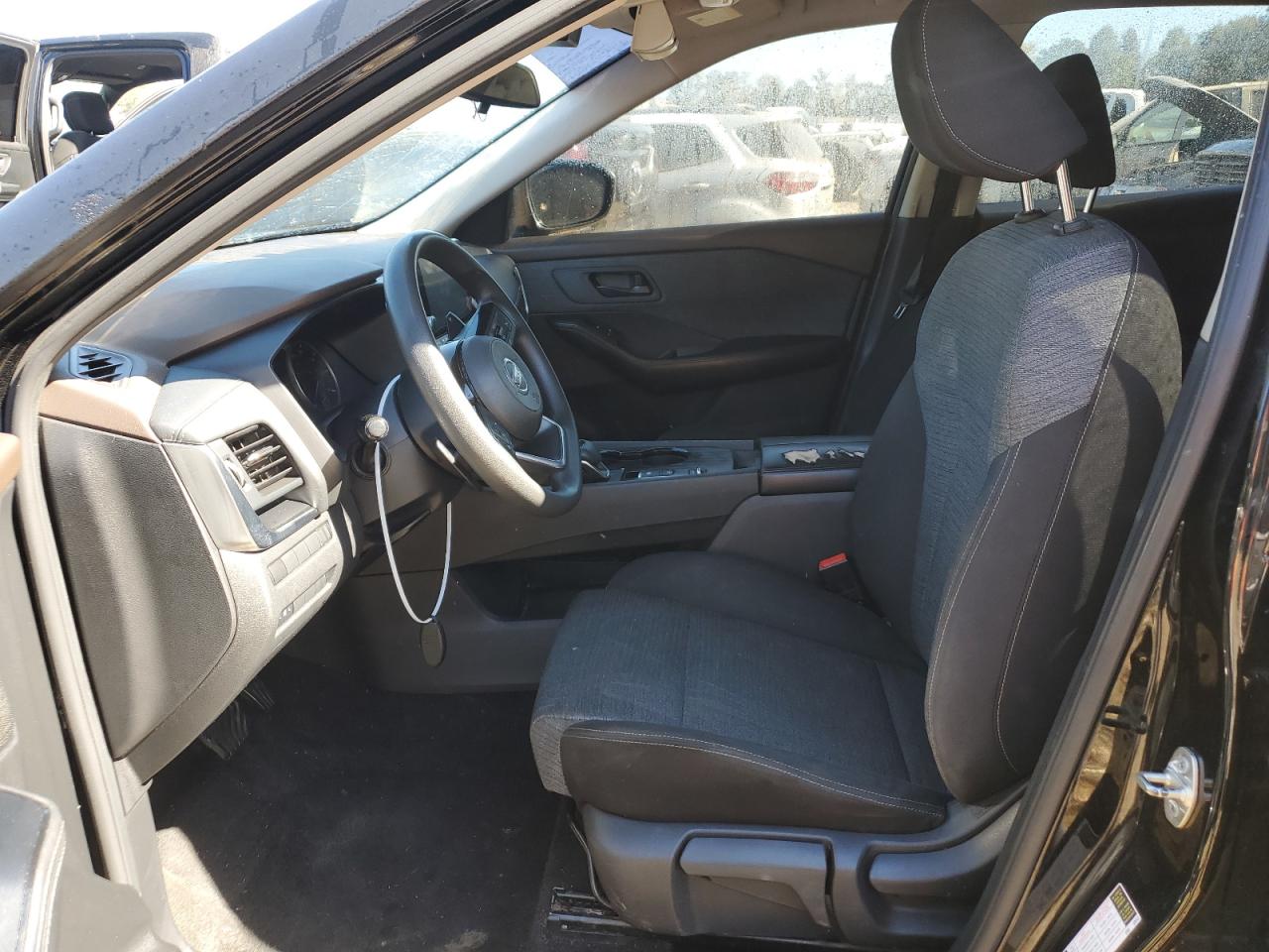 2021 Nissan Rogue - Image 7